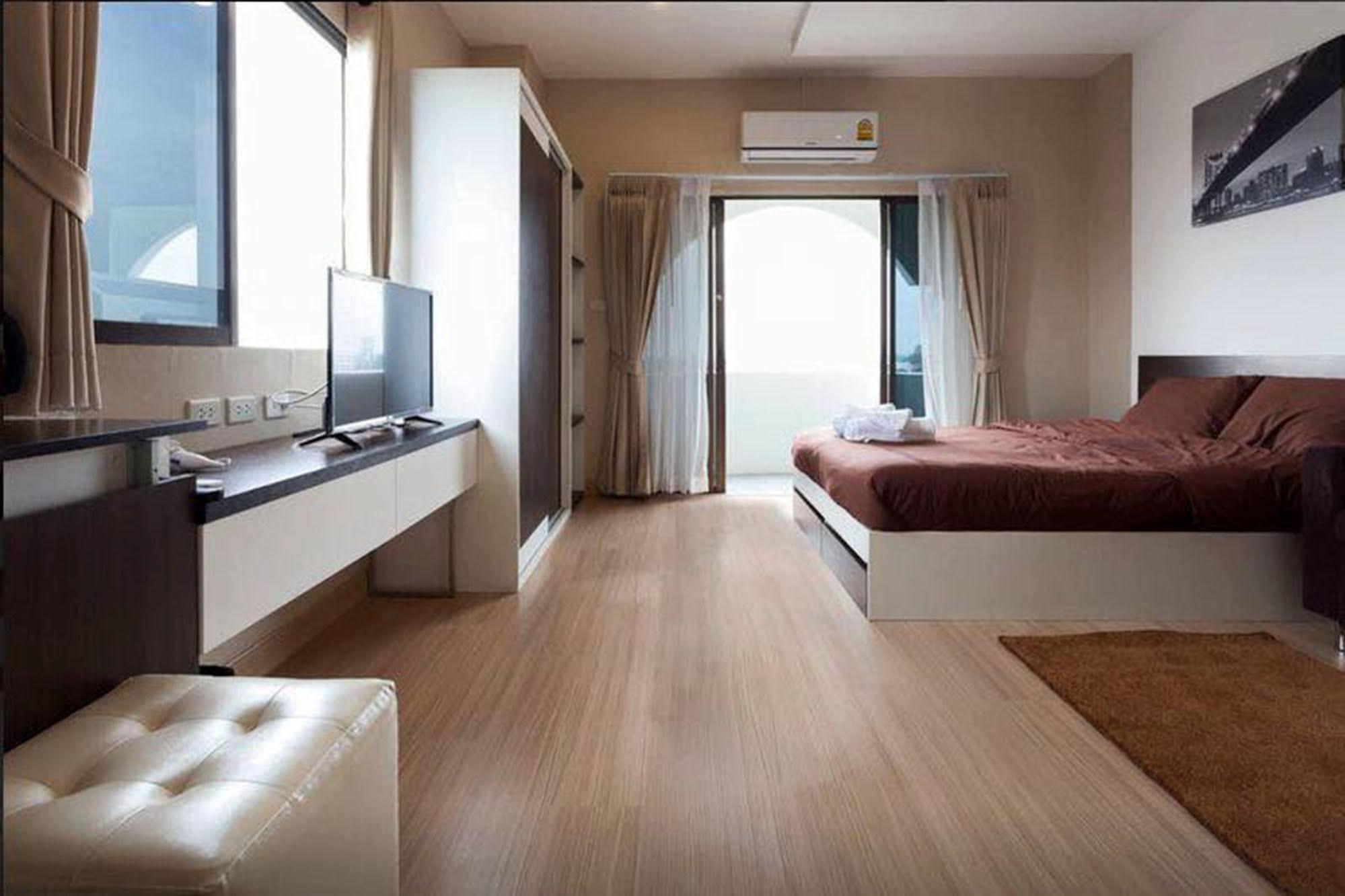 Sereno Airport Hotel Chiang Mai Extérieur photo